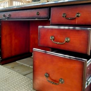 LEXINGTON EXECUTIVE Vintage  Desk